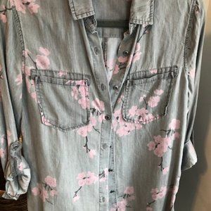 Billy T Chambray Button Down XS Shirt Stitchfix